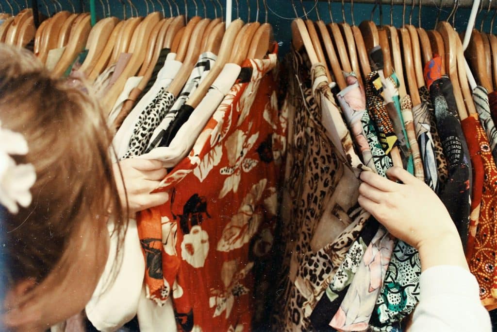 how to make money flipping thrift store finds